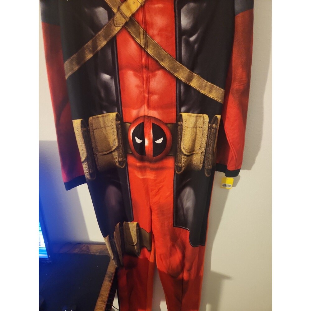 Marvel Deadpool Hooded Bodysuit Costume One-Piece Jumpsuit Red/Black - Picture 6 of 6